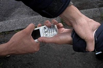 В Йошкар-Оле задержан грабитель, отобравший мобильные телефоны у школьников