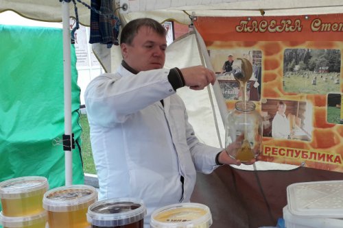 Пчеловоды отметили Медовый Спас праздничной сельскохозяйственной ярмаркой