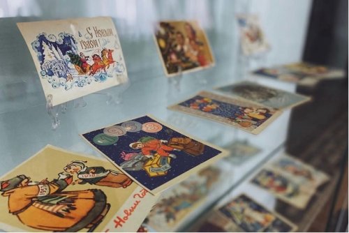 В Шереметевском замке до конца января работает выставка новогодних открыток